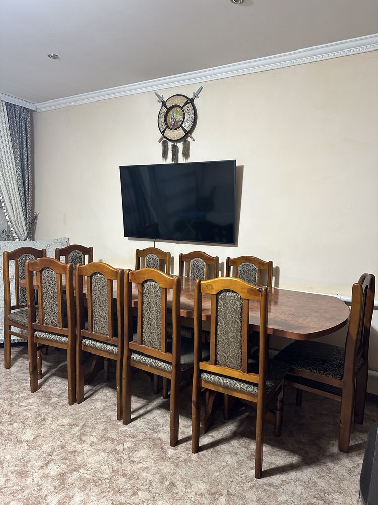 продам стол + 10 стульев