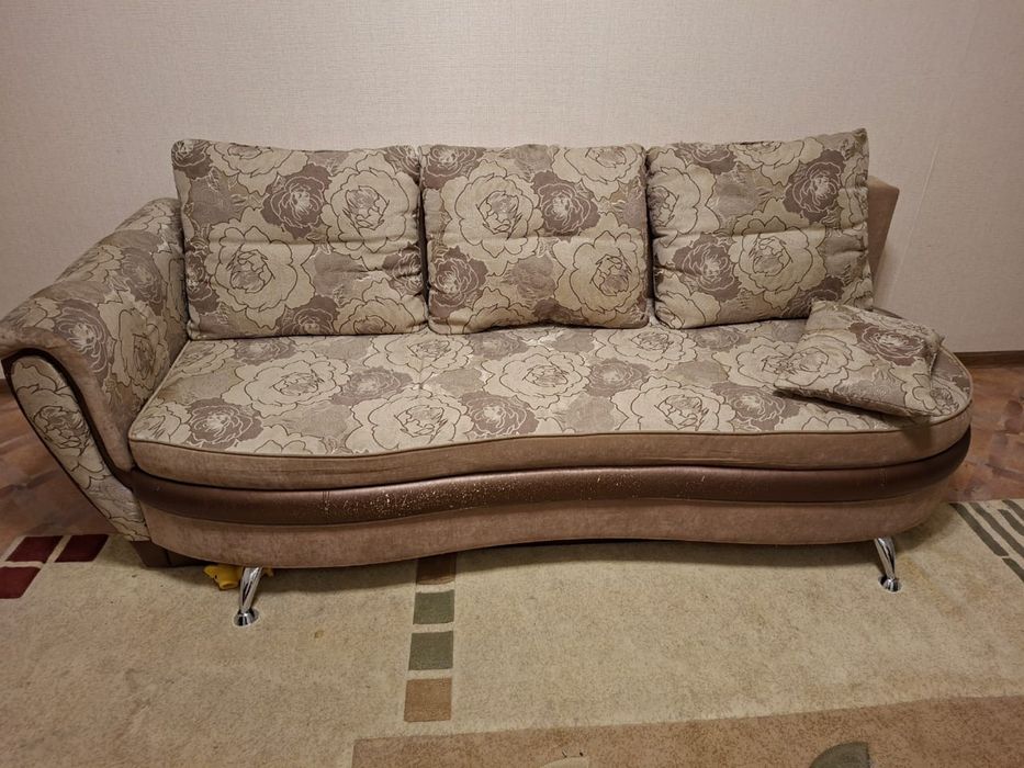 Продам диван раскладывающийся