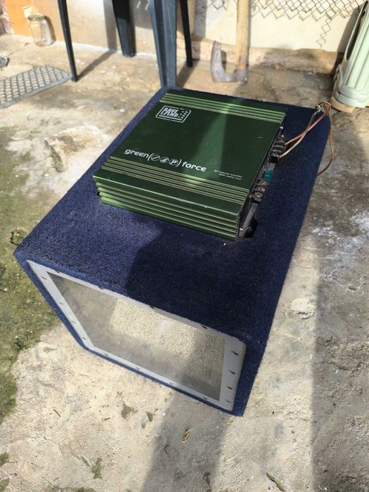 Бас каса сас усилвател