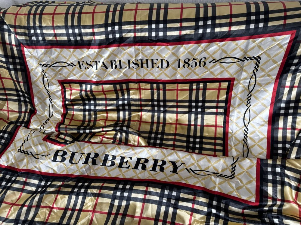 Сатенени Чаршафи Burberry