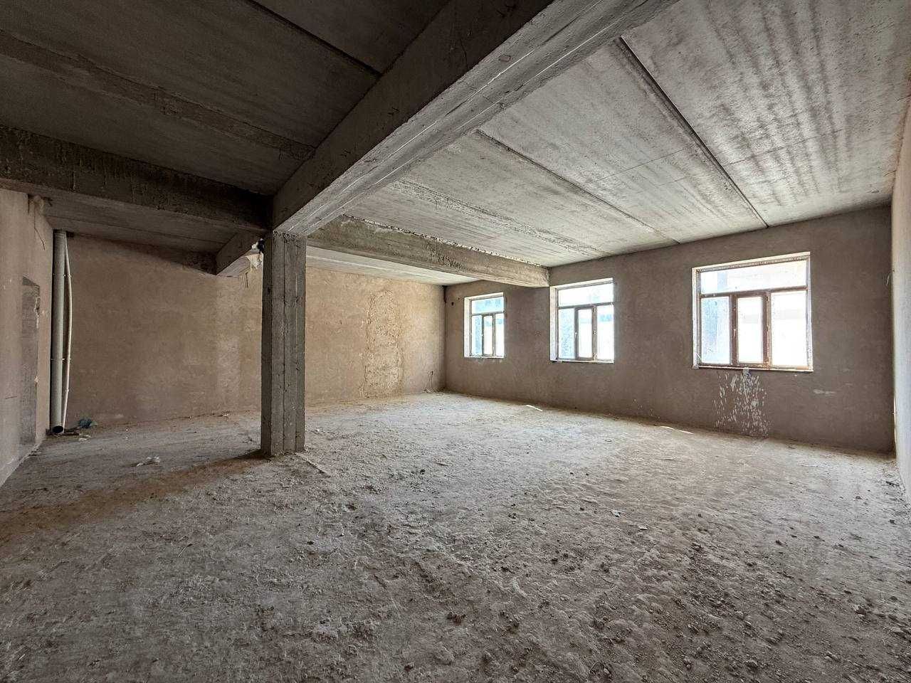 TAYYOR NOTURAR 240 m2 joy sotiladi