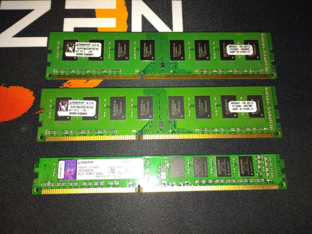 Vand memorii RAM Kingston DDR3 pentru PC