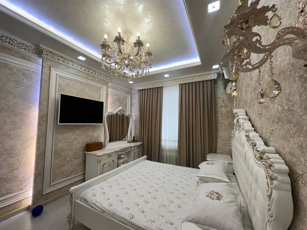 Паркентский завод шампанских вин
Golden house кирпичный дом