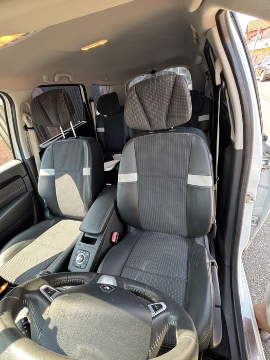 Renault scenic bose edition