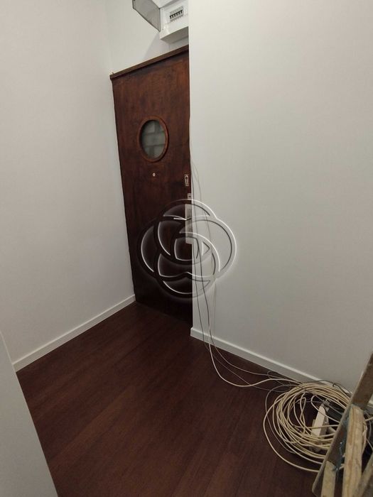 Дава се под наем Офис в София, Център - 132 кв.м за 1000 € - Снимка #5