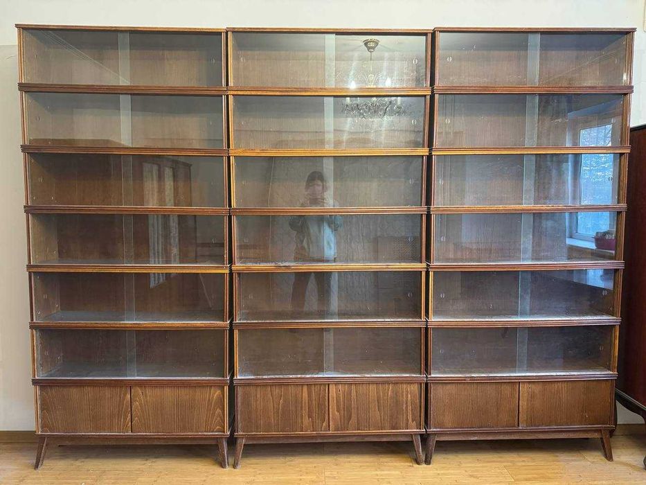 Полки книжные, книжный шкаф