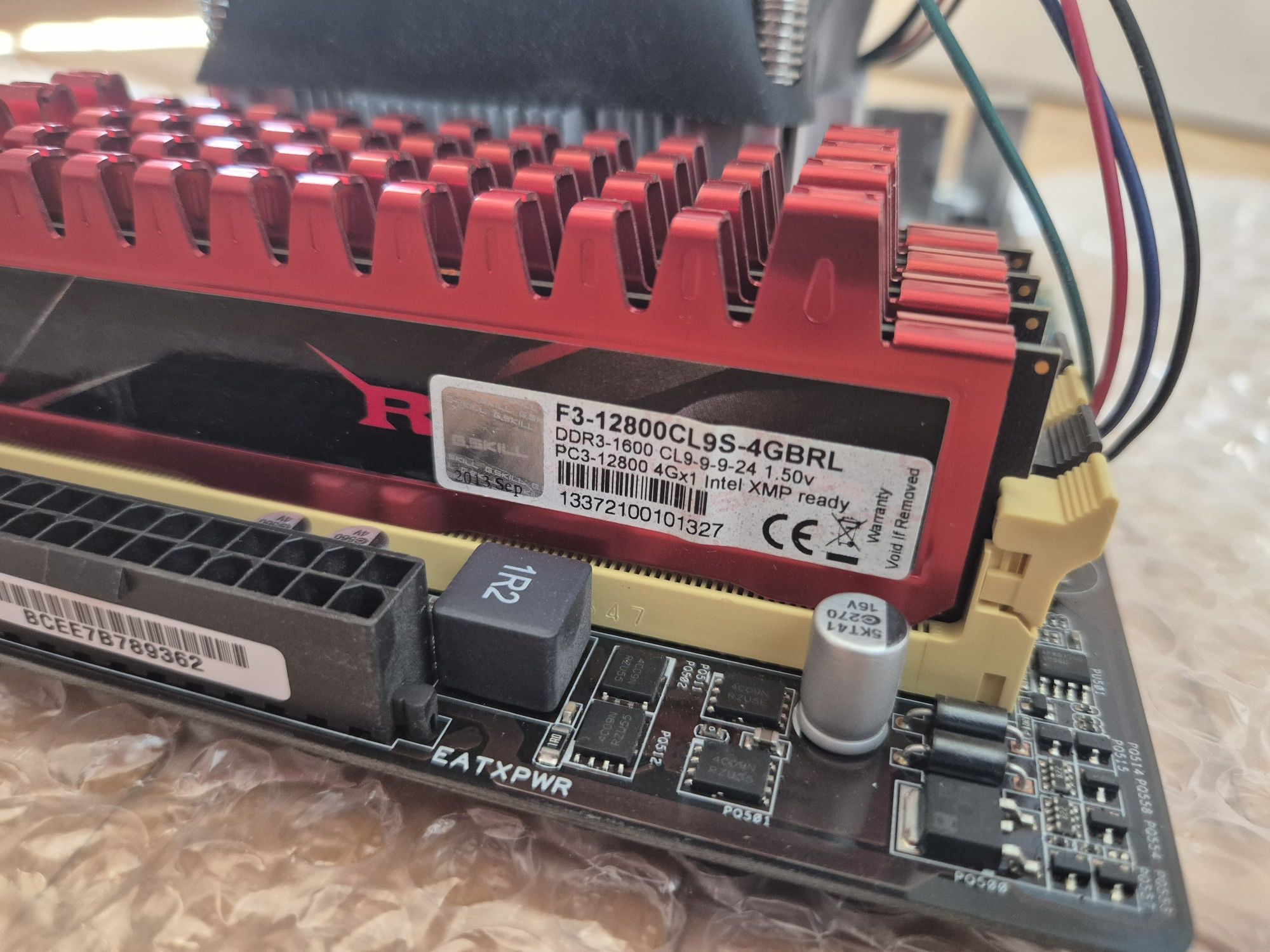 Intel i7 4790 + ASUS B85M-E + RAM G SKILL RIPJAWS DDR3 1600Mhz 16GB