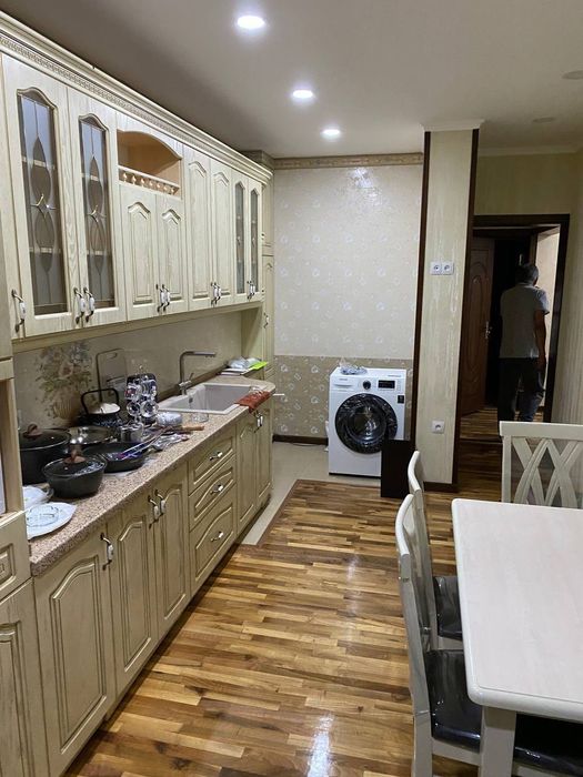 Дархан  4/4/9 110кв.м. метро Хамид Алимджан.