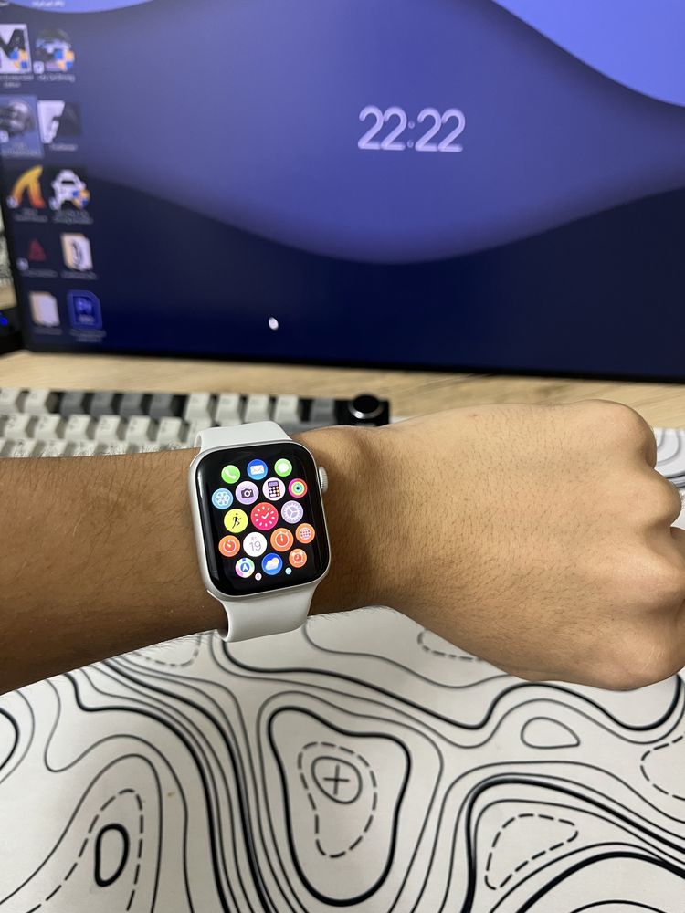 Apple Watch SE 2022 99% акум.