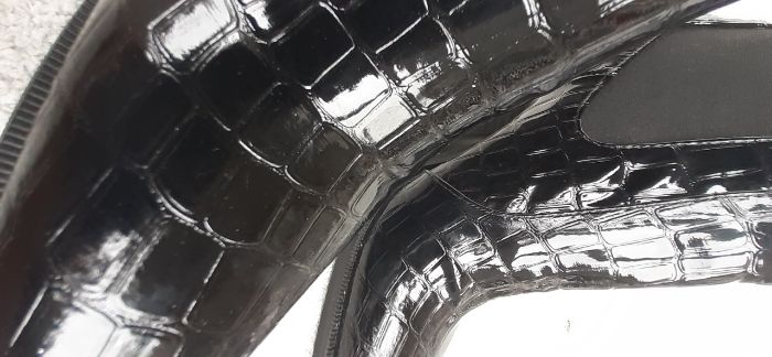 Кожени боти                                         .