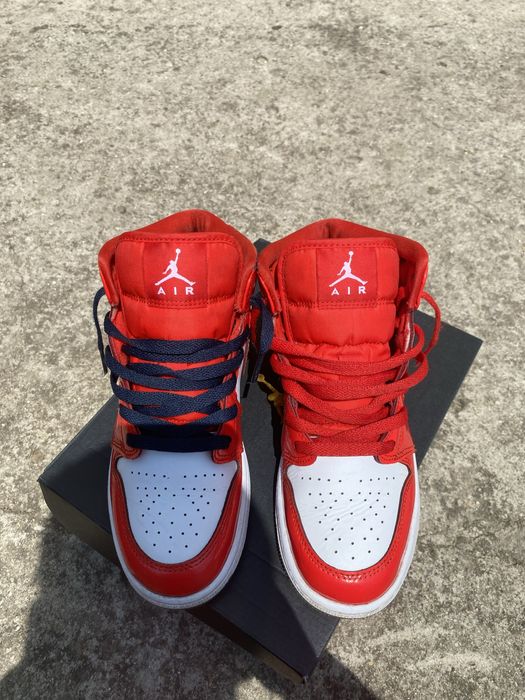 Air Jordan 1 Mid SE Barcelona