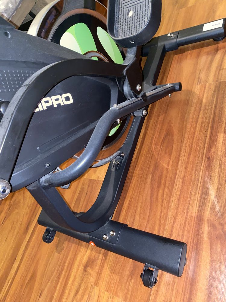 Stepper Ziiro Climber pentru greutate 120 kg. Foarte putin utilizat.