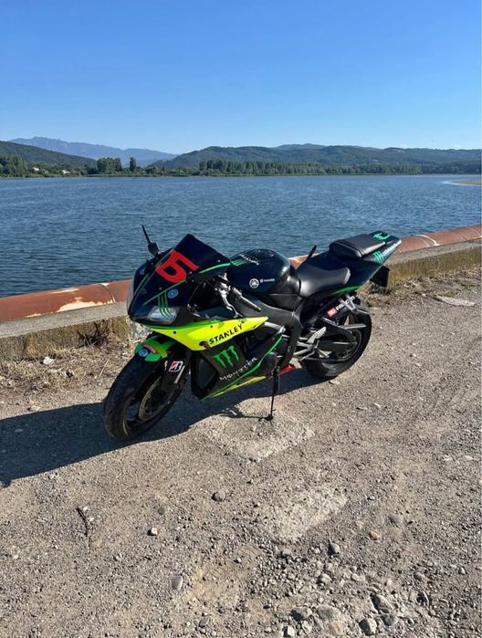 Vând Motocicletă Yamaha R1