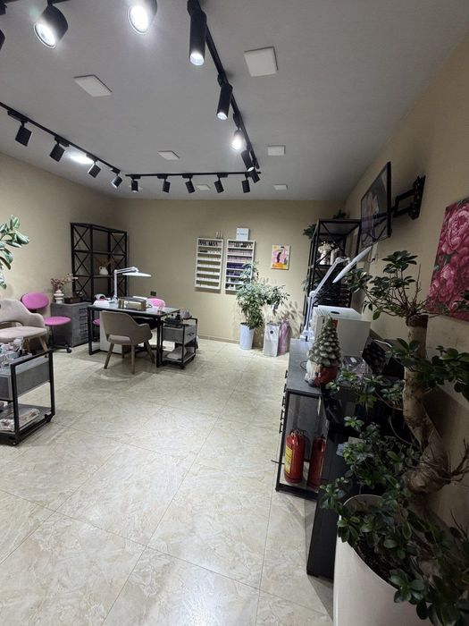 Коммерческая недвижимость с арендатором. Пл: 80 м² Ор-р: Ойбек, Жемчуг