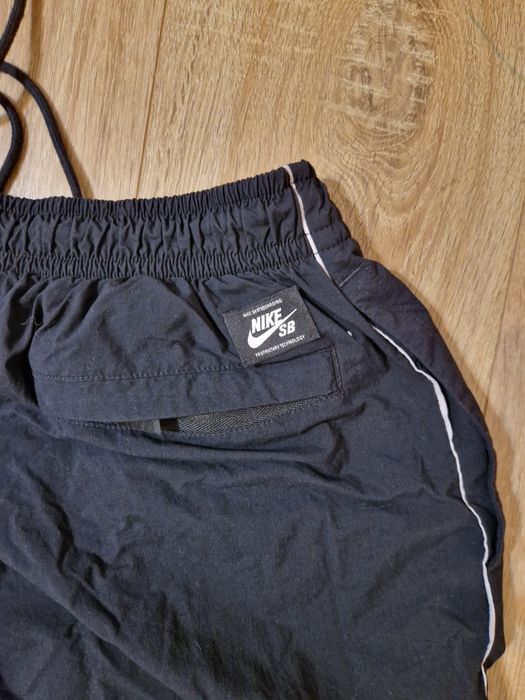 Pantaloni Nike de bărbați