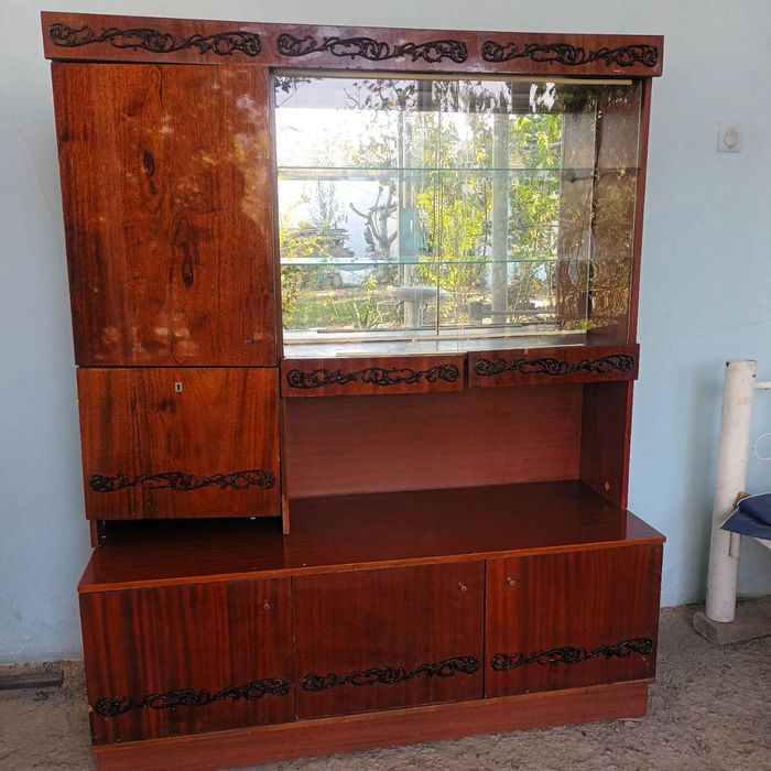 Мебель: шифанер ва триляж