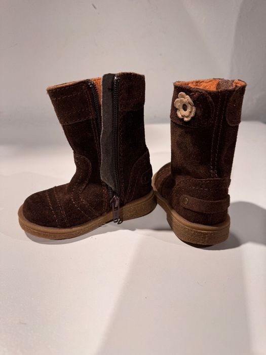 Vand ghete Zara marimea 19