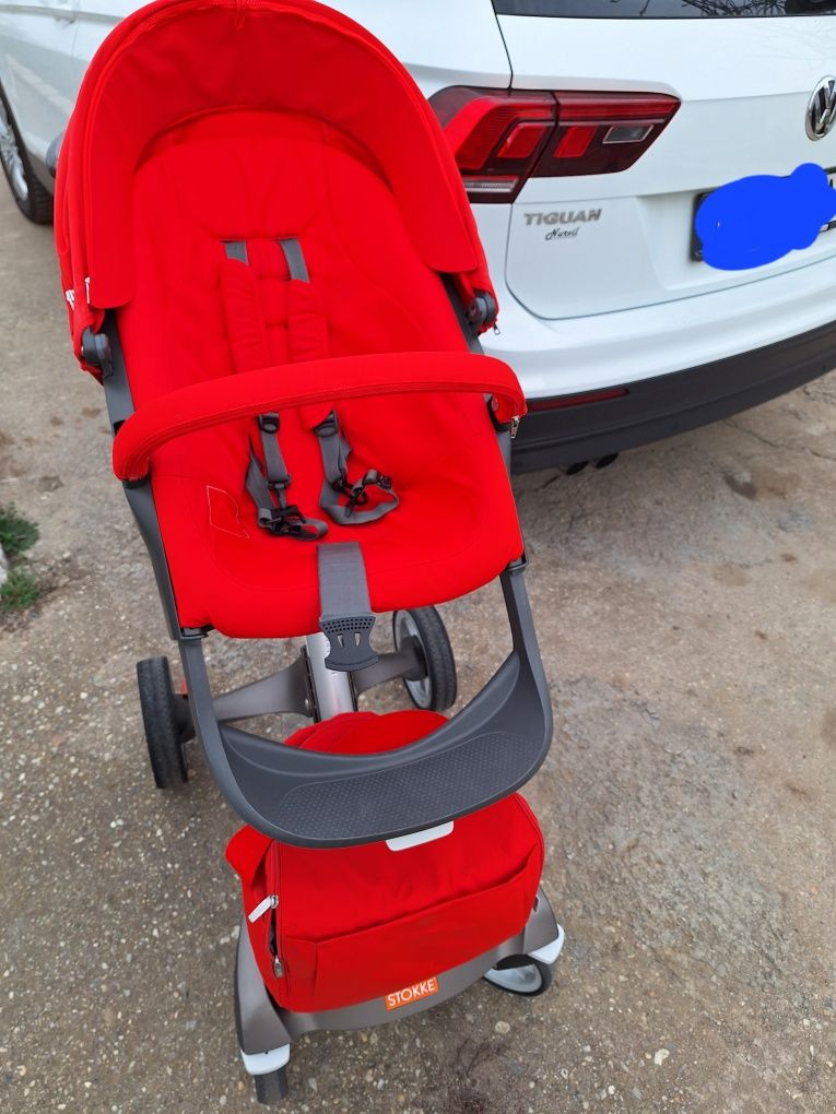 Carucior Stokke V4 3 în 1 ofertă!