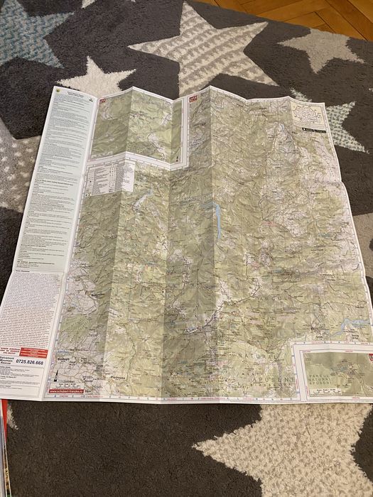 Vând hărți de drumeție- Vlădeasa, Apuseni, Făgăraș