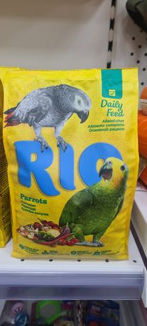 Основной рацион корма для крупных попугаев