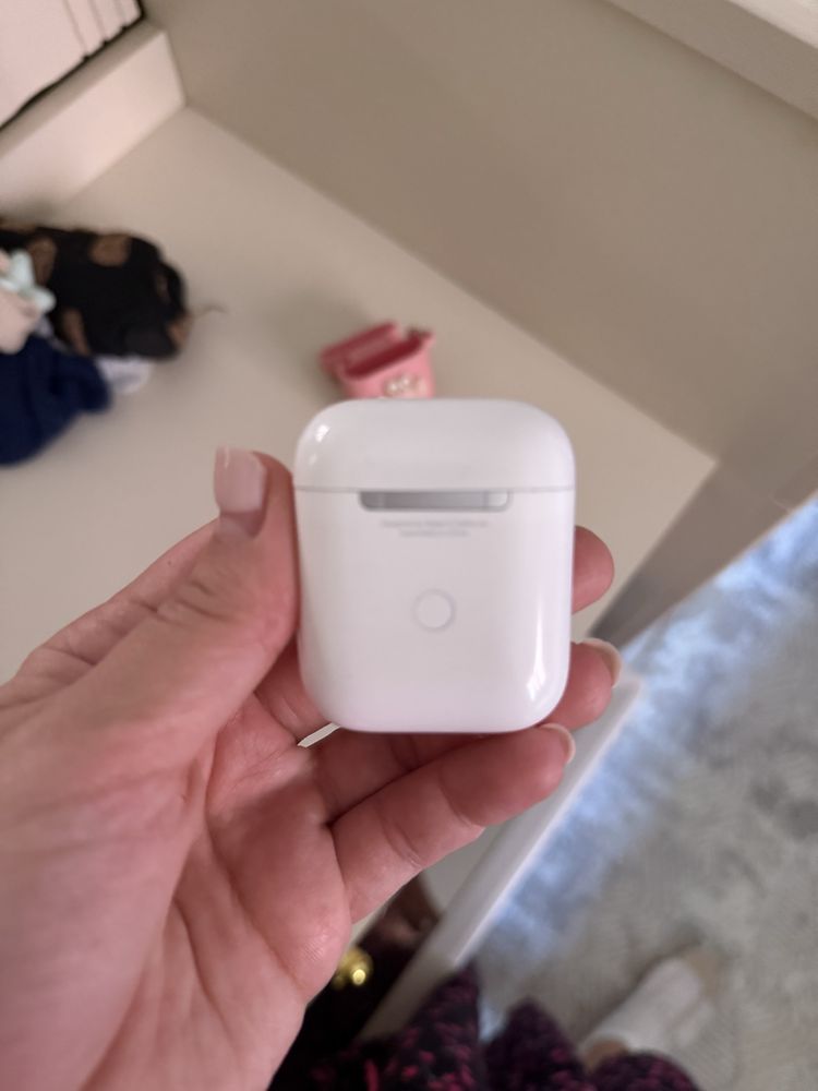 Продам Airpods 2