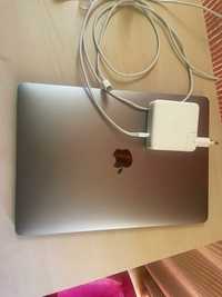 MacBook Air 16 GB