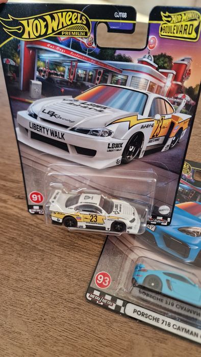 Hot wheels Porche, Nissan