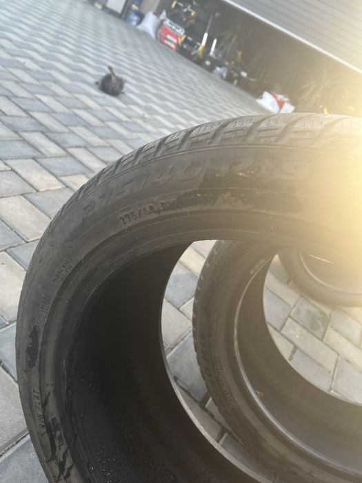 Vand cauciucuri de iarna runflat.