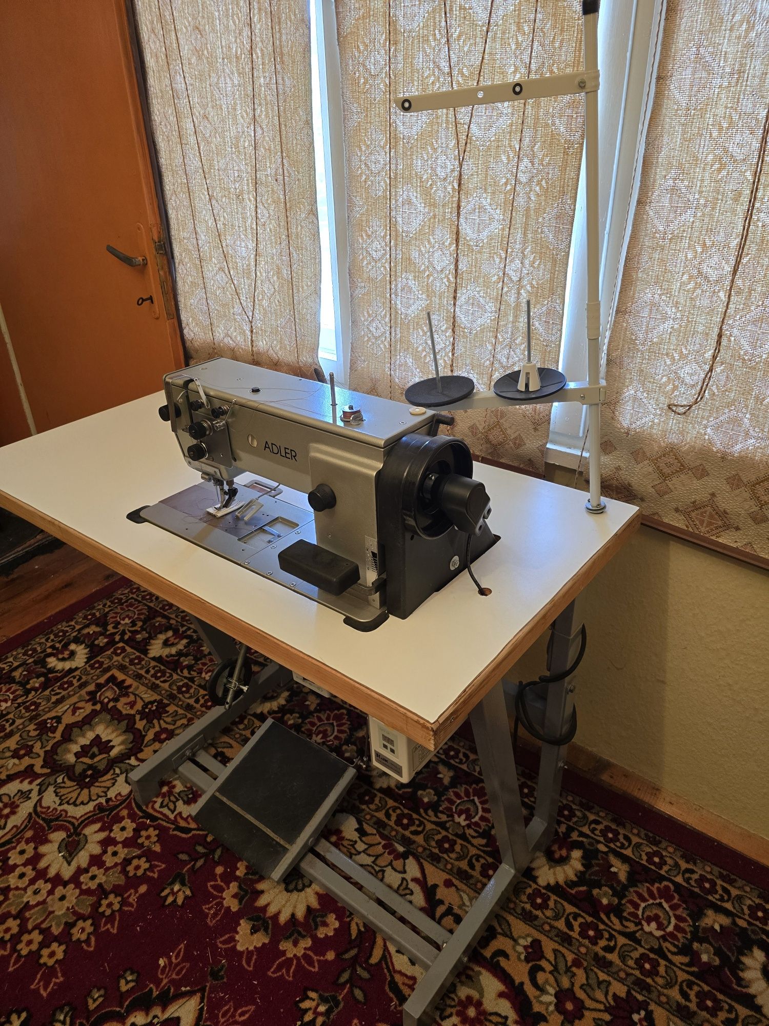 Професионална шевна машина за кожа Durkopp-Adler 467-373