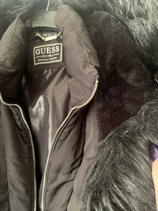 Пухено яке Guess