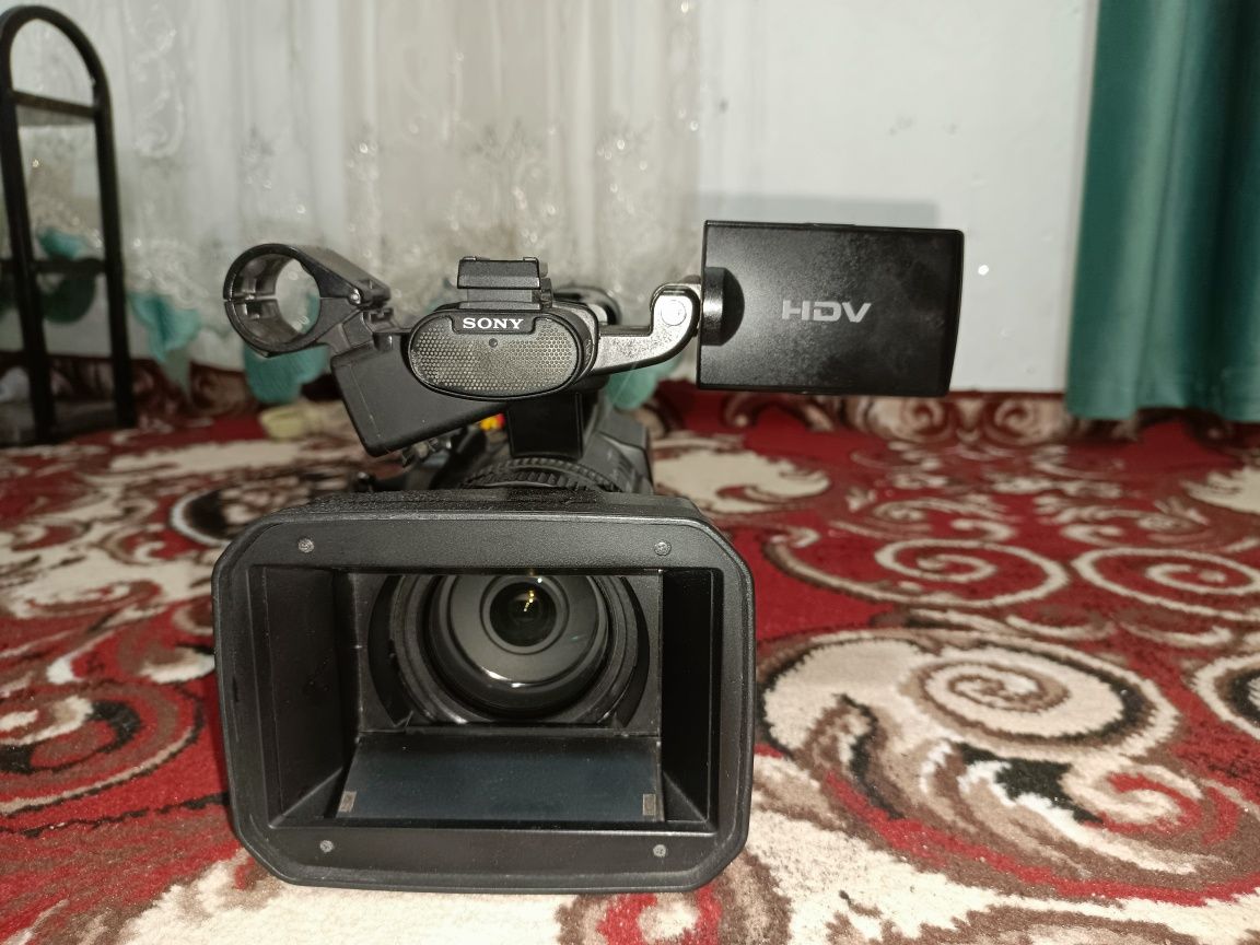 Sony HVR Z5 -E. Professional vidyo Camera