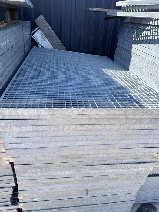 Gratare galvanziate spalatorii auto