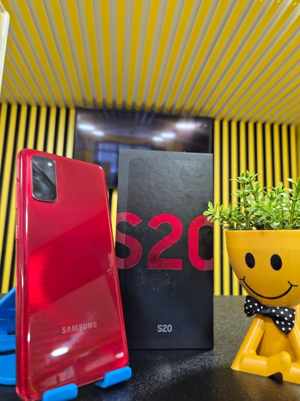 Samsung S20, 8/128гб, Kaspi 0-0-12