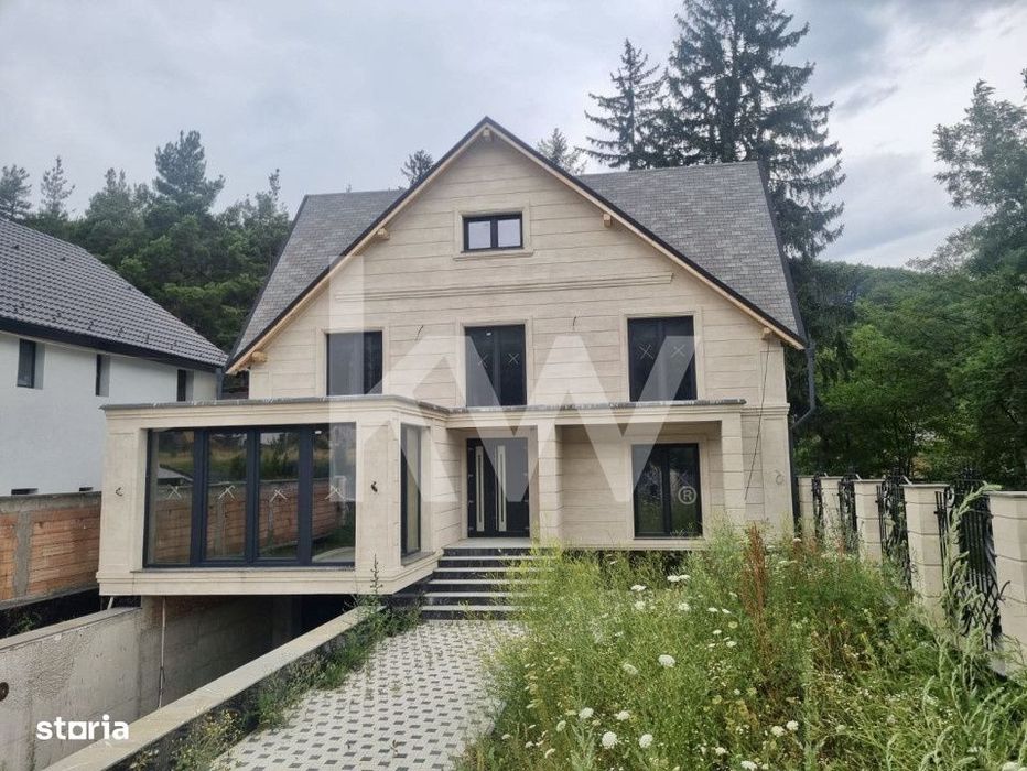 Casa cu 5 camere in zona Bunloc