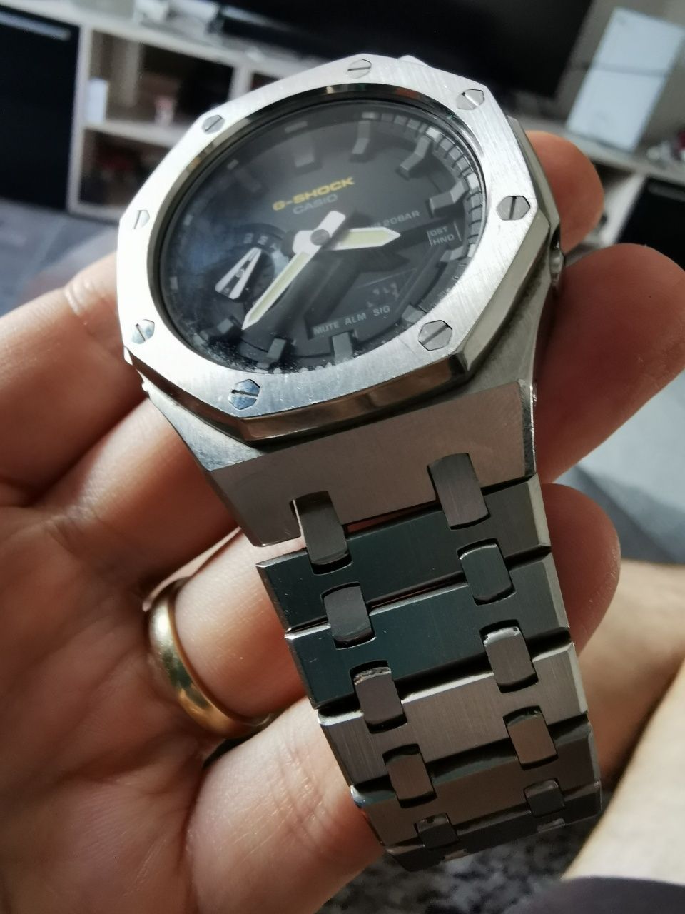 Ceas Casio G-Shock modat cu Casio Oak