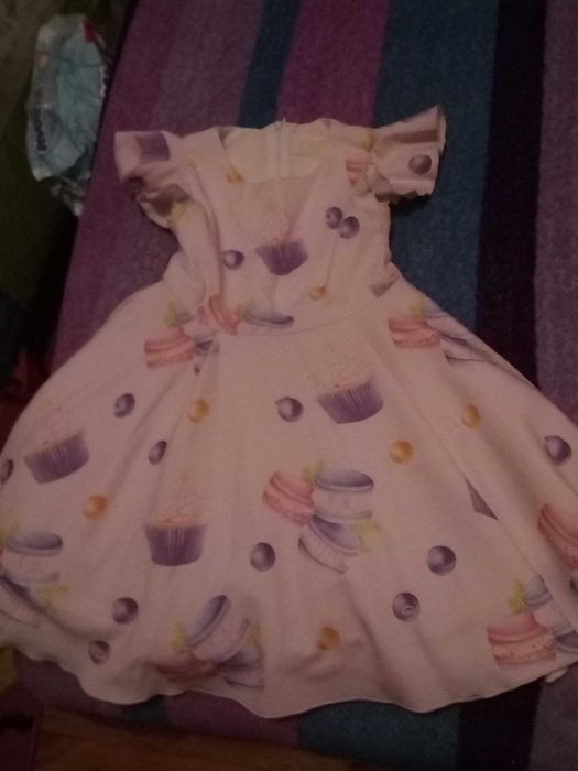 Детска рокля за повод