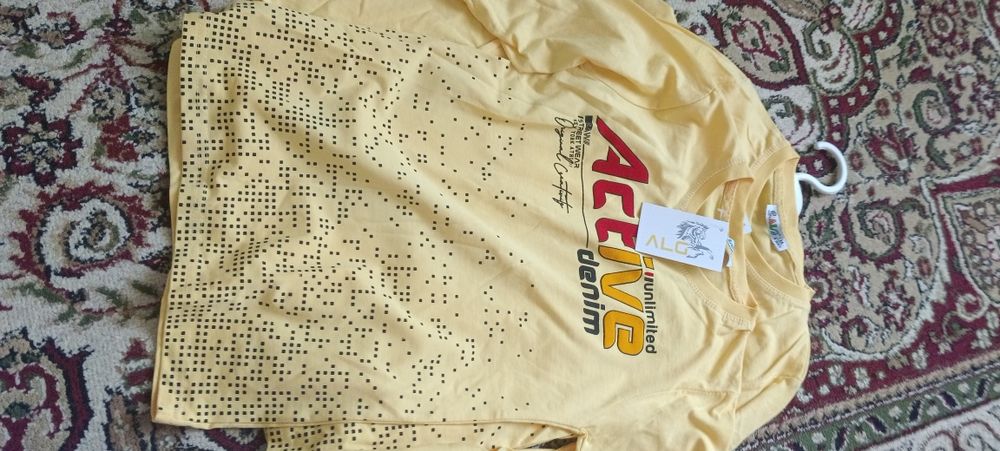 Балалар киімі өте арзан багада