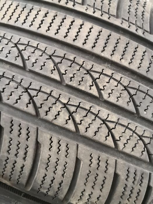 225 50 17 цола гуми rotala