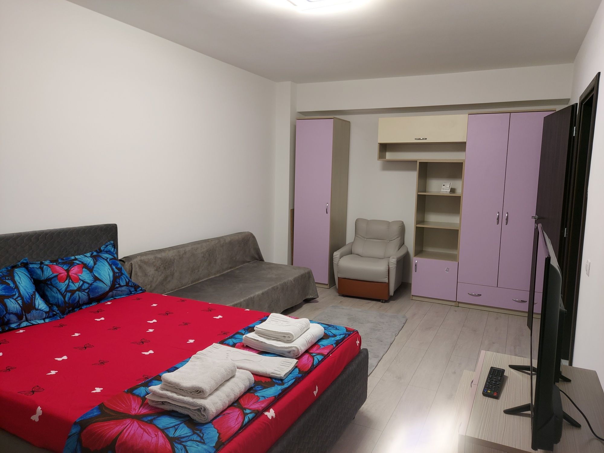 Regim hotelier apart 1 Cam D(Pacurari-Rond Carefour ERA Mall MOLDOVA)