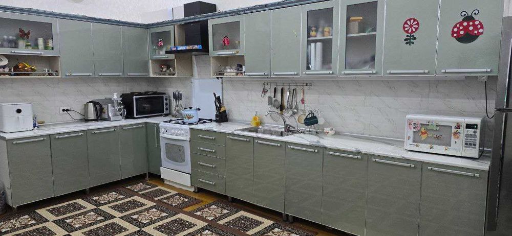Кухонная гарнитура продается