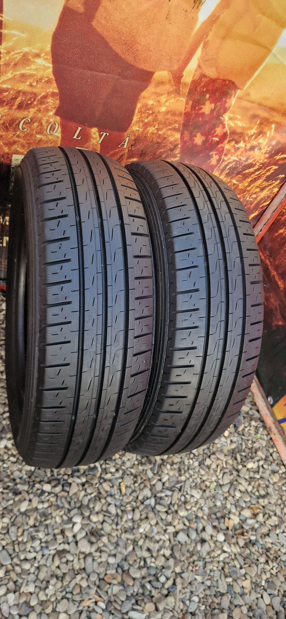 2 Anvelope ca noi Pirelli 205 65 R16C de vara . Dot 2023