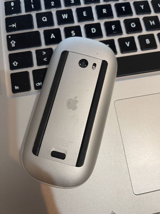 Tastatura,mouse magic mouse si trackpad 3 apple bluetooth impecabila