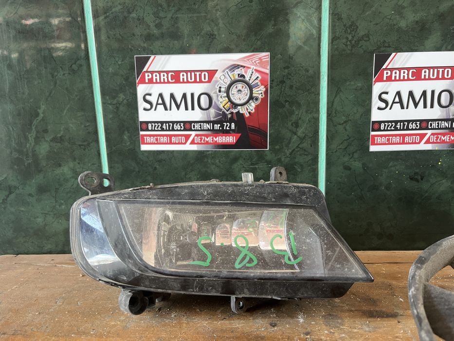 Proiector stanga audi a4 b8.5 2013