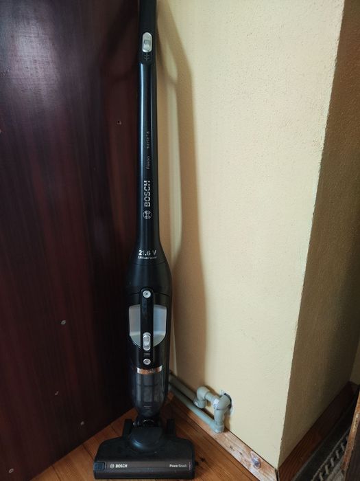 Вертикална прахосмукачка Bosch