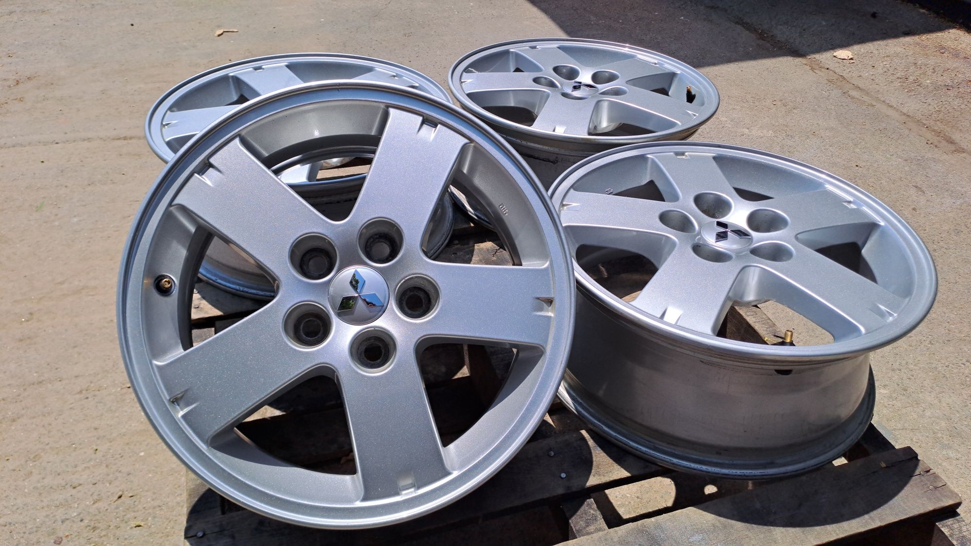 16" 5X114.3mm Mitsubishi. 5х114.3мм Митсубиши