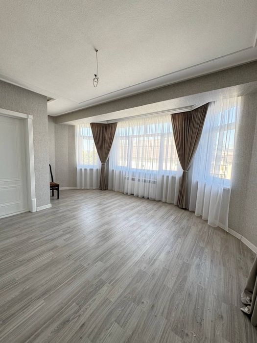 Продается 5 ком. Квартира площадью 110 кв.м. На Шаумяне