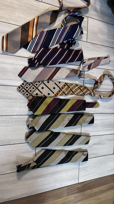 Cravate noi , horia, select