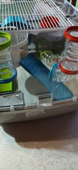 Vând cusca de hamsteri 100 lei