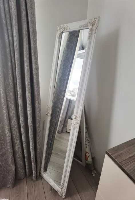 Oglinda decorativa stil Vintage , de podea cu picior de sprijin NOUA