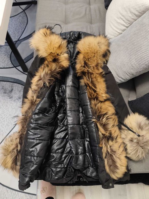 Продавам дамска зимна парка